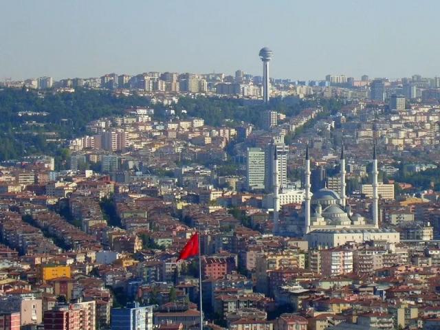 Какой город является столицей Турции: Стамбул или Анкара?
